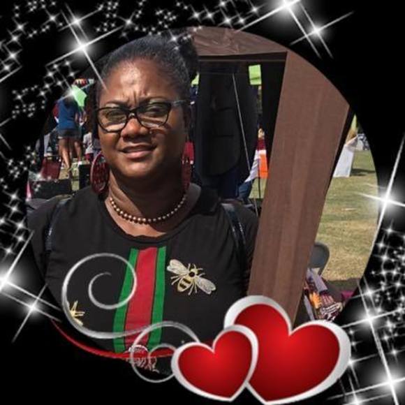 Meet your Posher, Erika - Picture 1 of 1